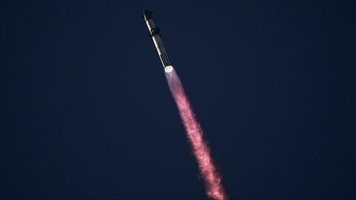 Starship roketinden 8 dakika sonra balant kesildi