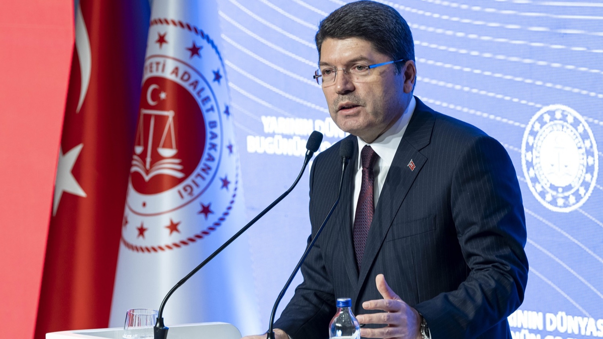 Adalet Bakanı Yılmaz Tunç çocuklarla bir araya geldi: Büyük Türkiye ile gurur duyacaksınız