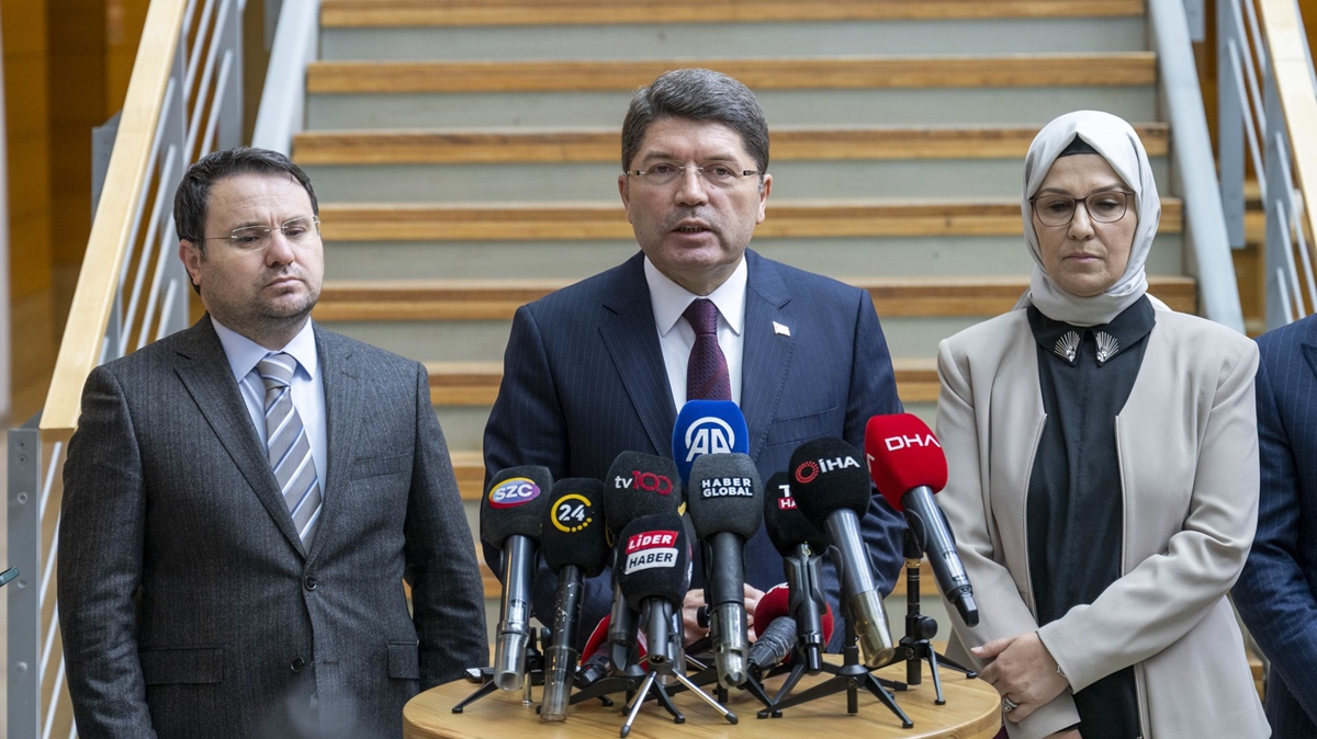 Bakan Tun'tan Ogn Samast aklamas