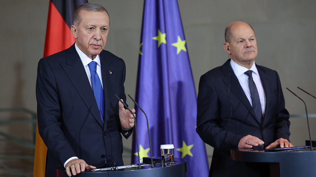 Başkan Erdoğan'ın Almanya'daki tarihi ayarı CHP'yi rahatsız etti! Tepki yağdı: Siz hangi ülkenin partisisiniz?