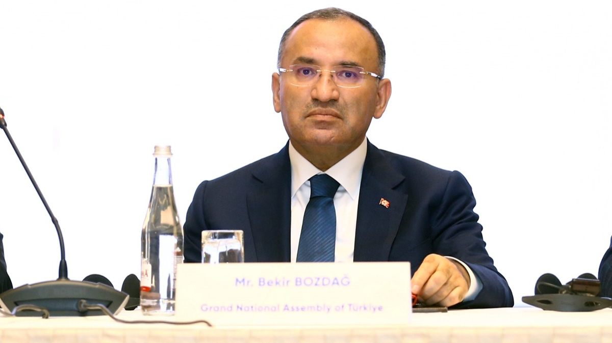 Bozda: srail'e destek veren lkeler sava suuna ortak