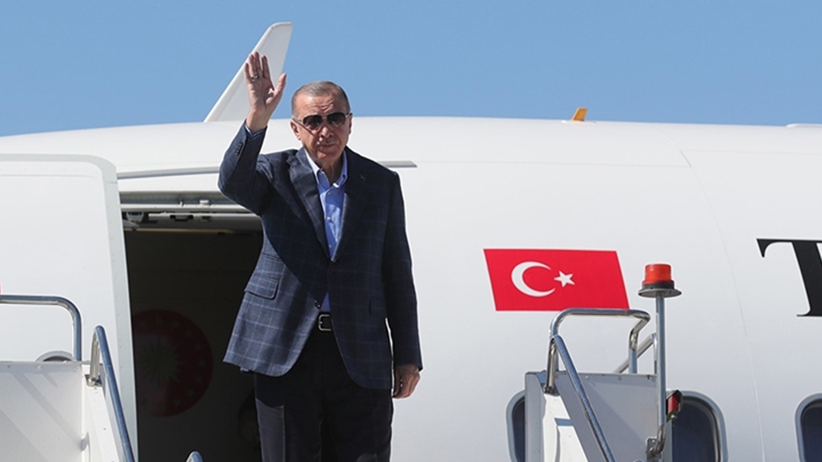 Bakan Erdoan Cezayir'den ayrld