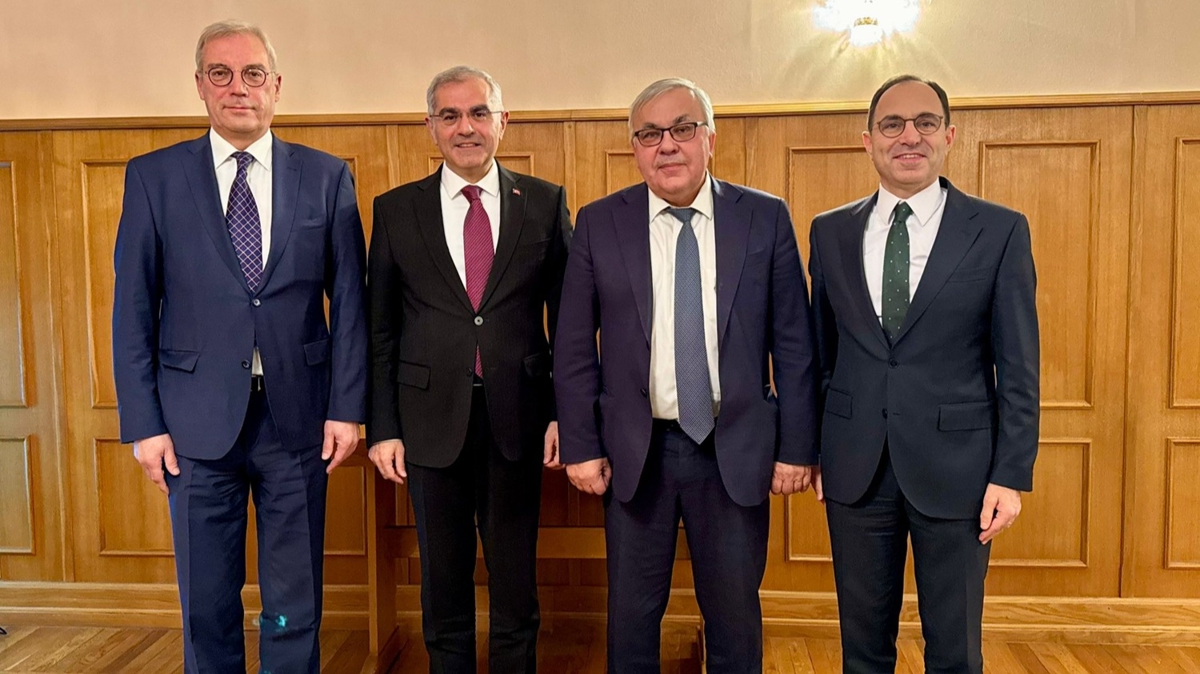 Dileri Bakan Yardmcs Akapar, Moskova'da temaslarda bulundu