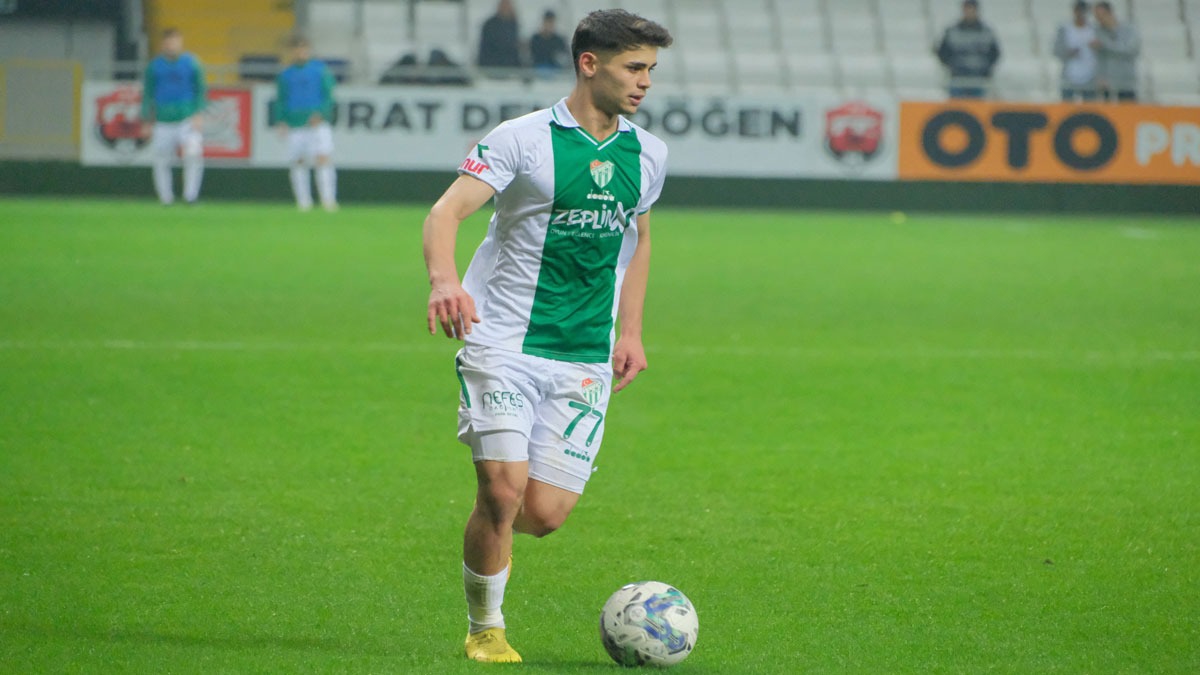 Bursasporlu futbolcu Mustafa Genç PFDK'ya sevk edildi 