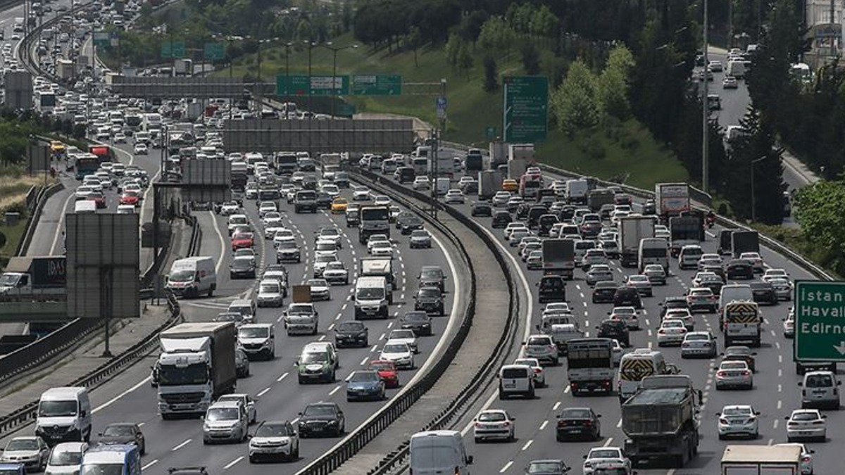 stanbul'da trafik kilit: Younluk yzde 89'a kt 