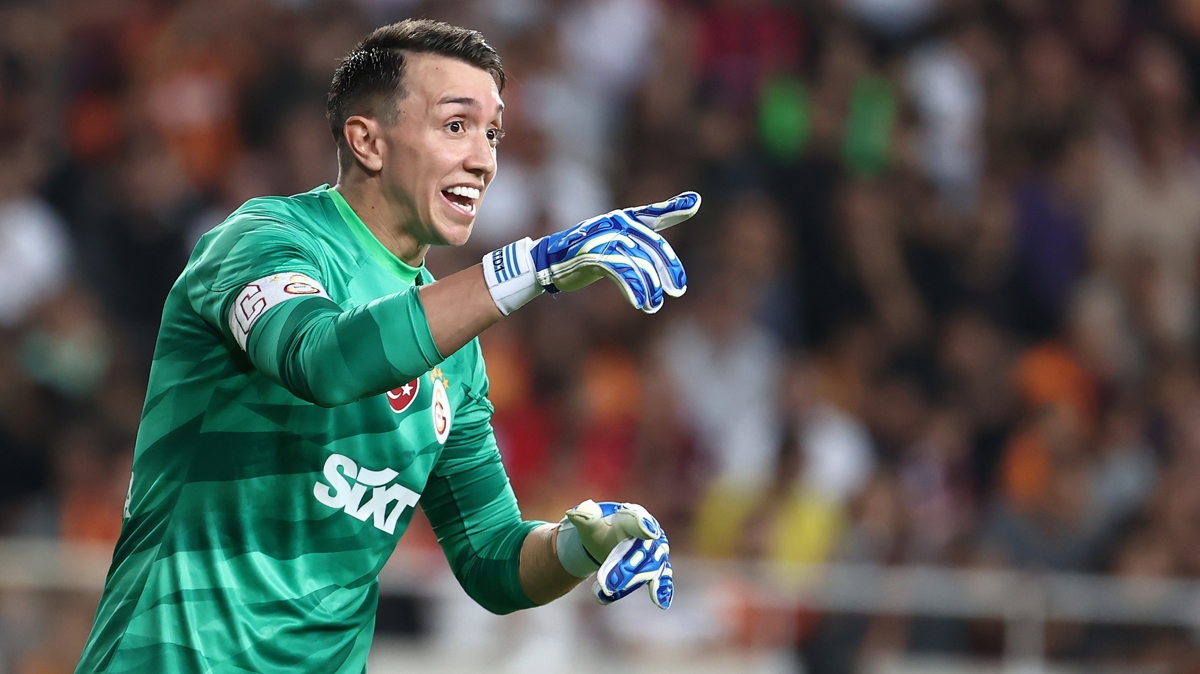 Fernando Muslera, Galatasaray'dan yeni szleme bekliyor