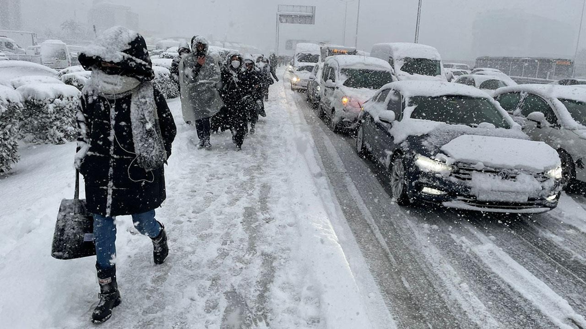 Meteoroloji, stanbul'a kar ya iin tarih verdi