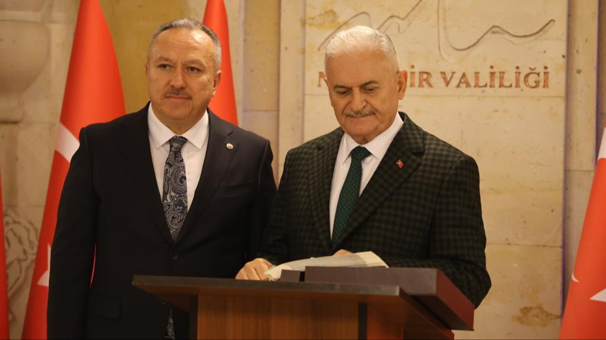 Binali Yldrm: Dnya, Gazze'de yaanan etnik temizlik karsnda susuyor