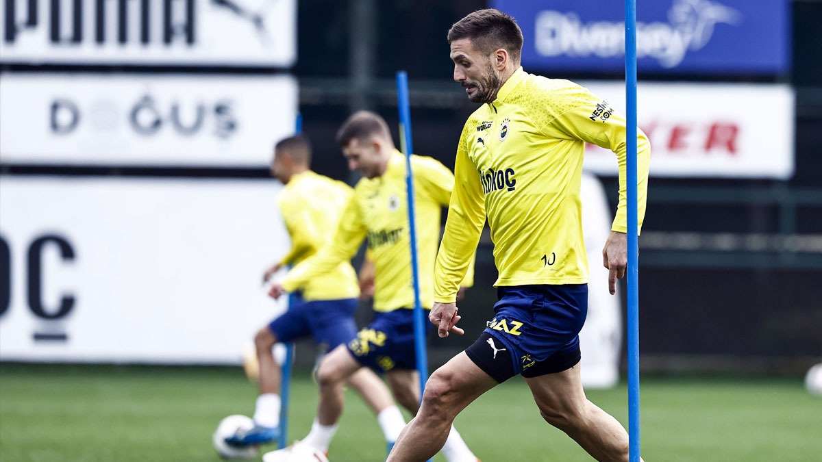 Fenerbahe, smail Kartal ynetiminde hazrlklara devam ediyor