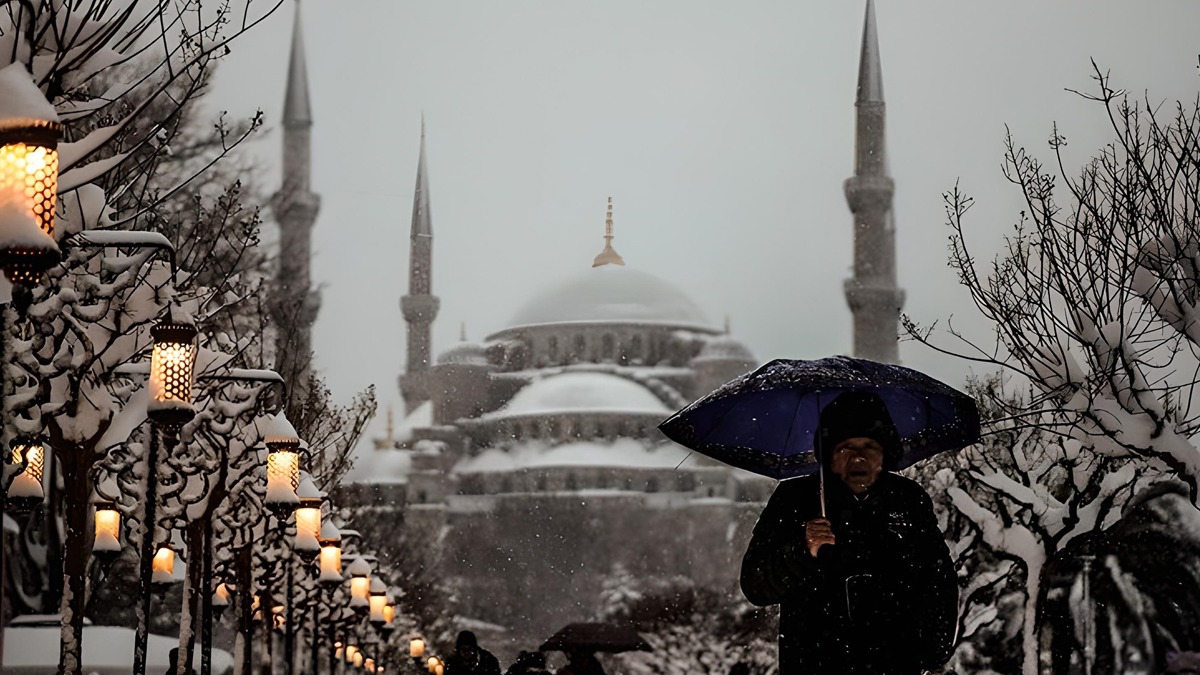Tarih verildi! stanbul'a lapa lapa kar yaabilir