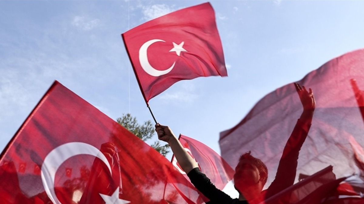 Trkiye Cumhuriyeti'nin 100. yl Katar'da kutland