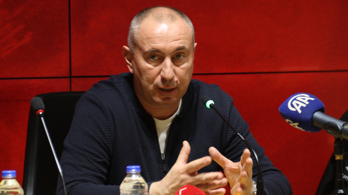 Gztepe'nin yeni teknik direktr Stoilov,  ilk snavna kyor