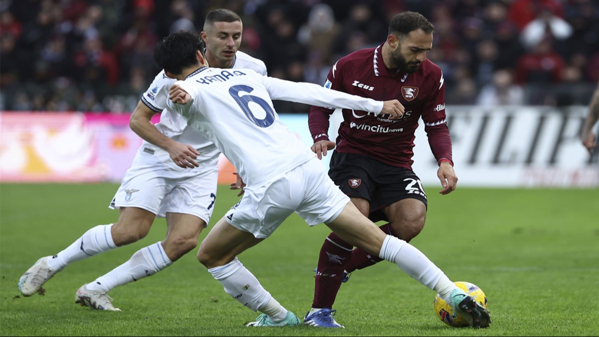 Lazio öne geçtiği maçta Salernitana'ya boyun eğdi 