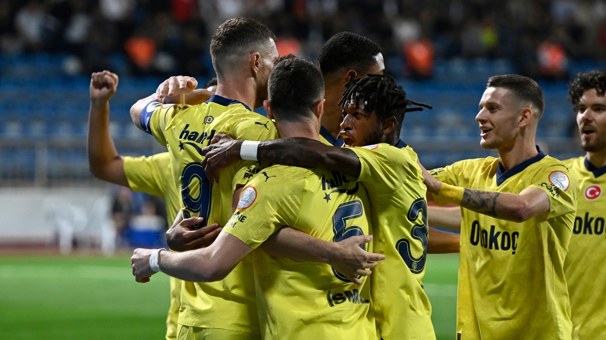 Fenerbaheli futbolculardan zafer sz!