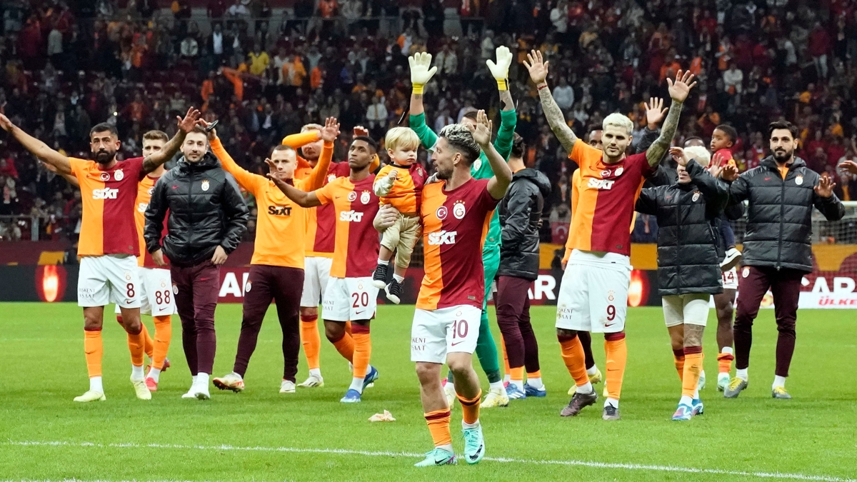 Galatasaray, 2023'teki 100. goln bekliyor