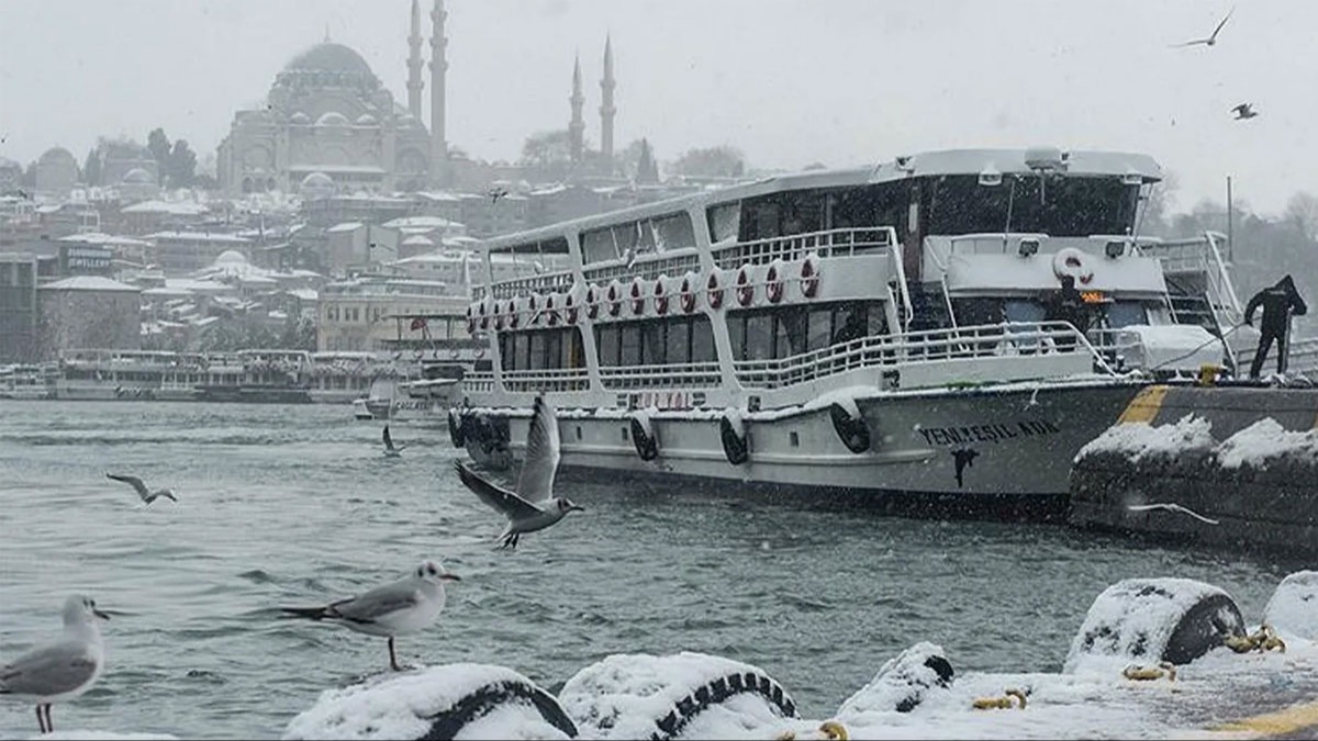 Megakentte vapur seferleri hava muhalefeti nedeniyle iptal edildi