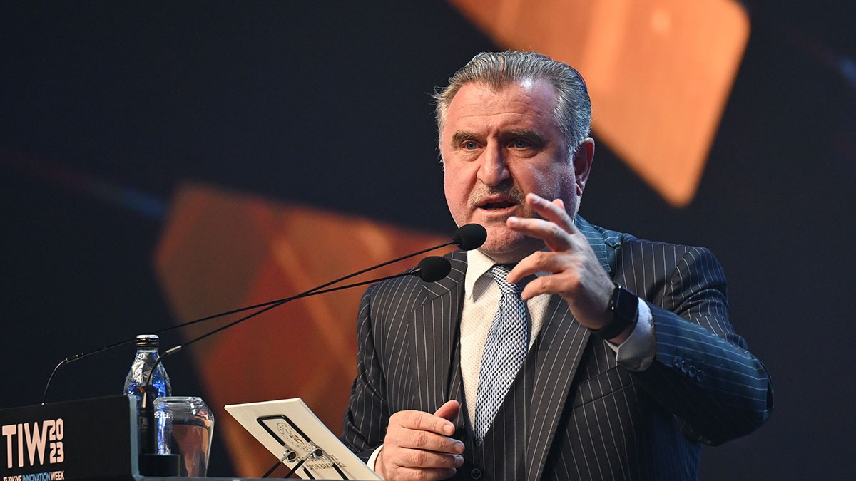 Bakan Bak'tan Konyaspor'a tebrik mesaj!