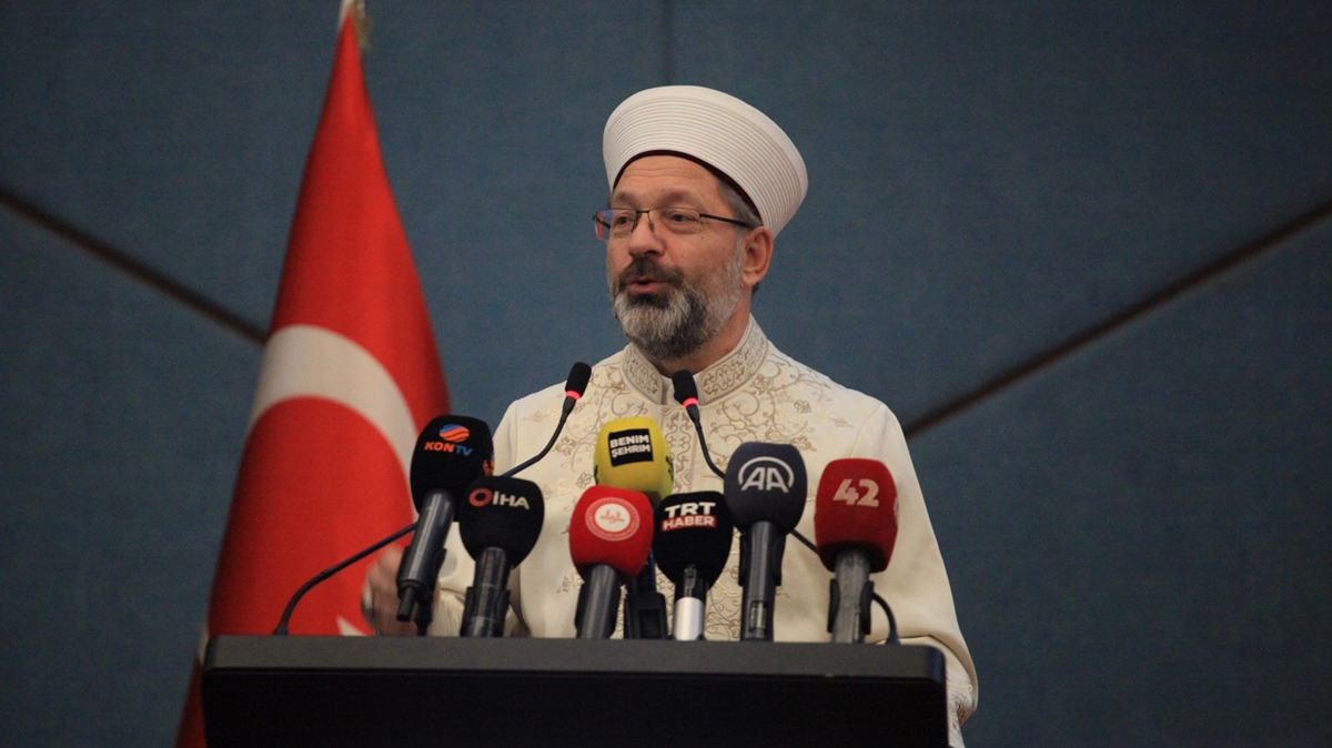 Diyanet leri Bakan Ali Erba: Medeniyetimizle ne kadar vnsek azdr