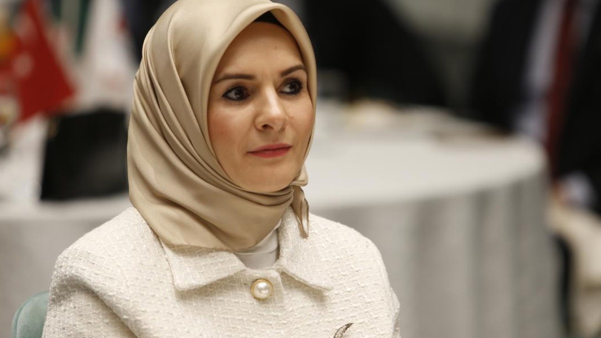 Bakan Gkta'tan Zerrin zer'e Darlaceze'de ziyaret 