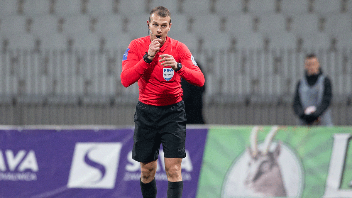 Beikta-Club Brugge mana Sloven hakem