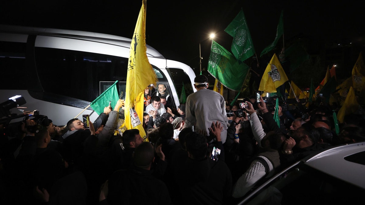 srail'in serbest brakt Filistinli esirden Gazze'ye mesaj: Bat eria'da direniin izinde kalacaz