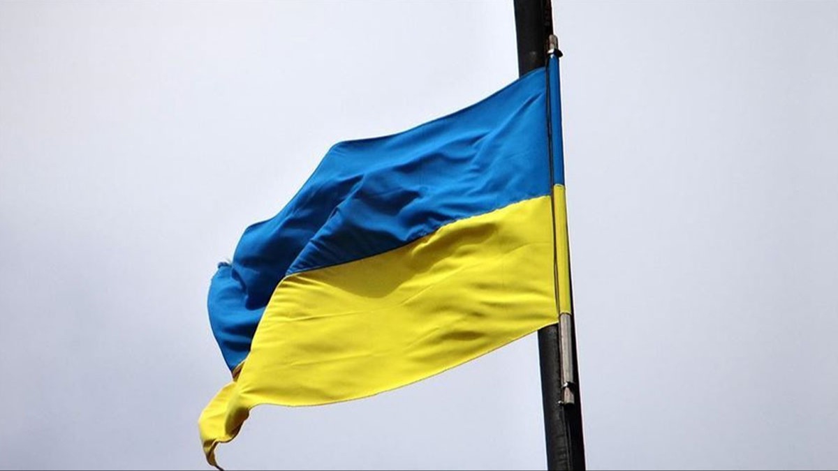 Ukrayna'da pheli zehirlenme: stihbarat efi'nin ei hastaneye kaldrld