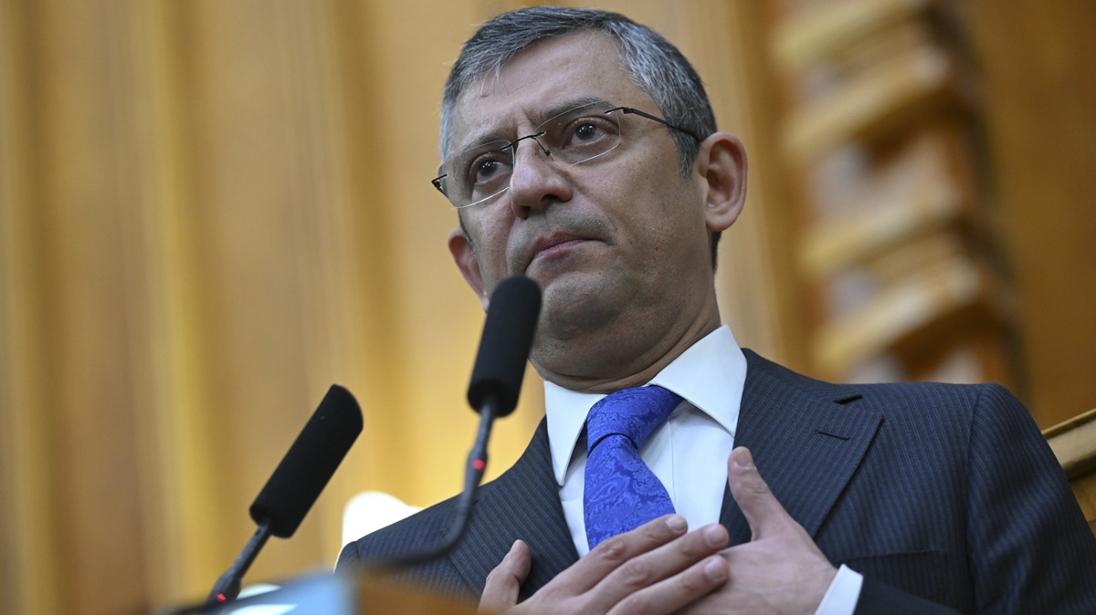 CHP ayn CHP! zgr zel, PKK'ya yataklk yapan belediyeleri savundu