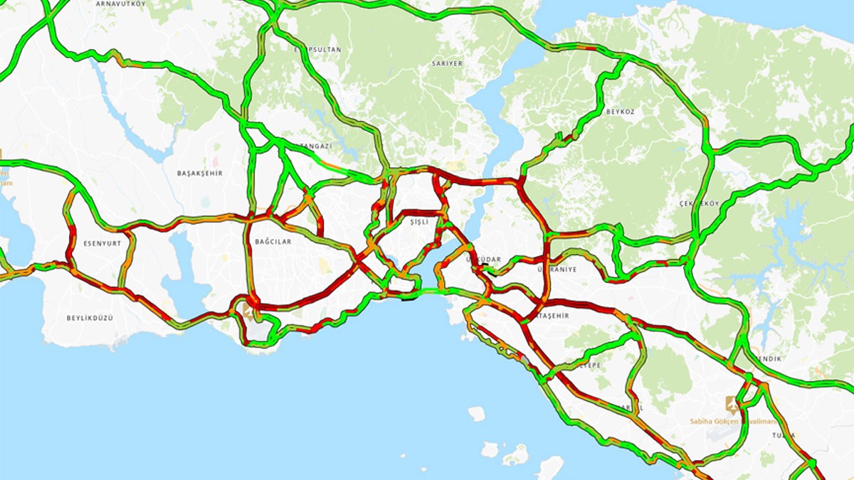 stanbul'da trafik fel! Younluk yzde 90'a ulat
