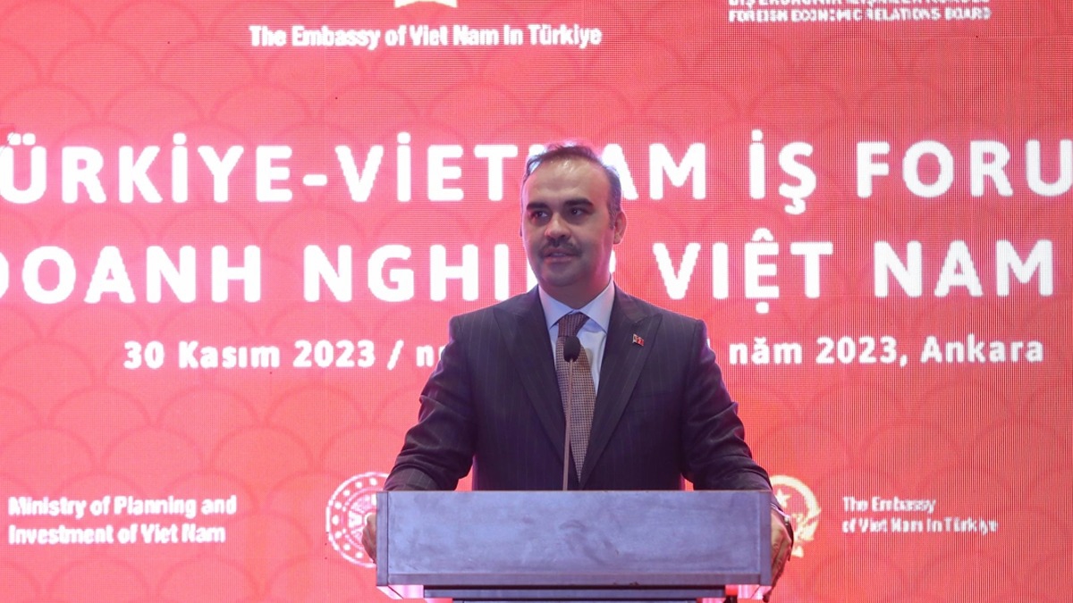 Bakan Kacr'dan Vietnam'a yeil k: Trk yatrmclar iin Asya'daki retim merkezi olmaya aday