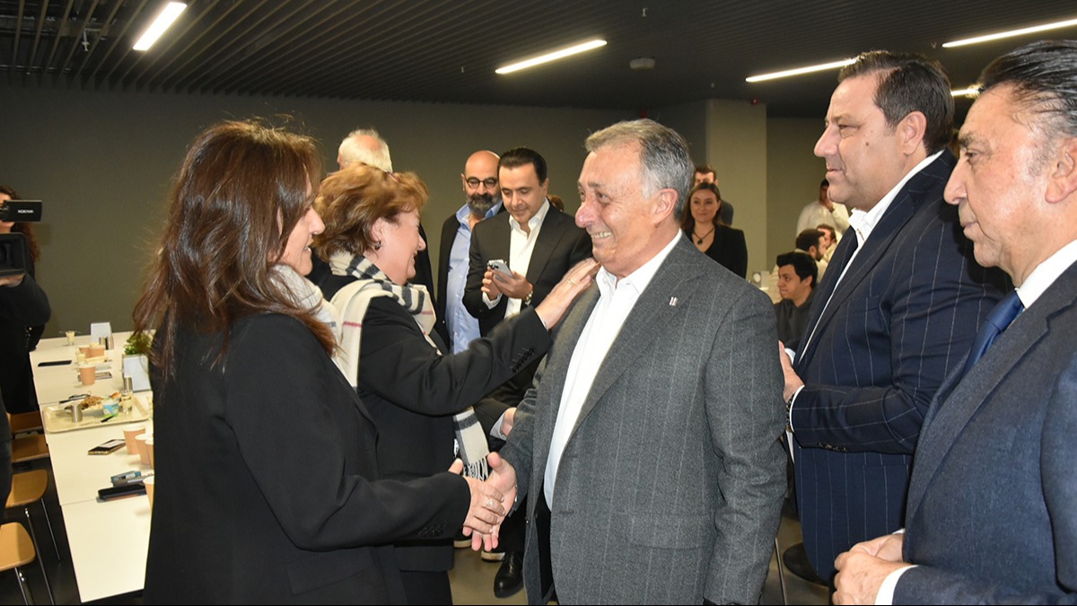 Beikta Bakan Ahmet Nur ebi, veda etti!