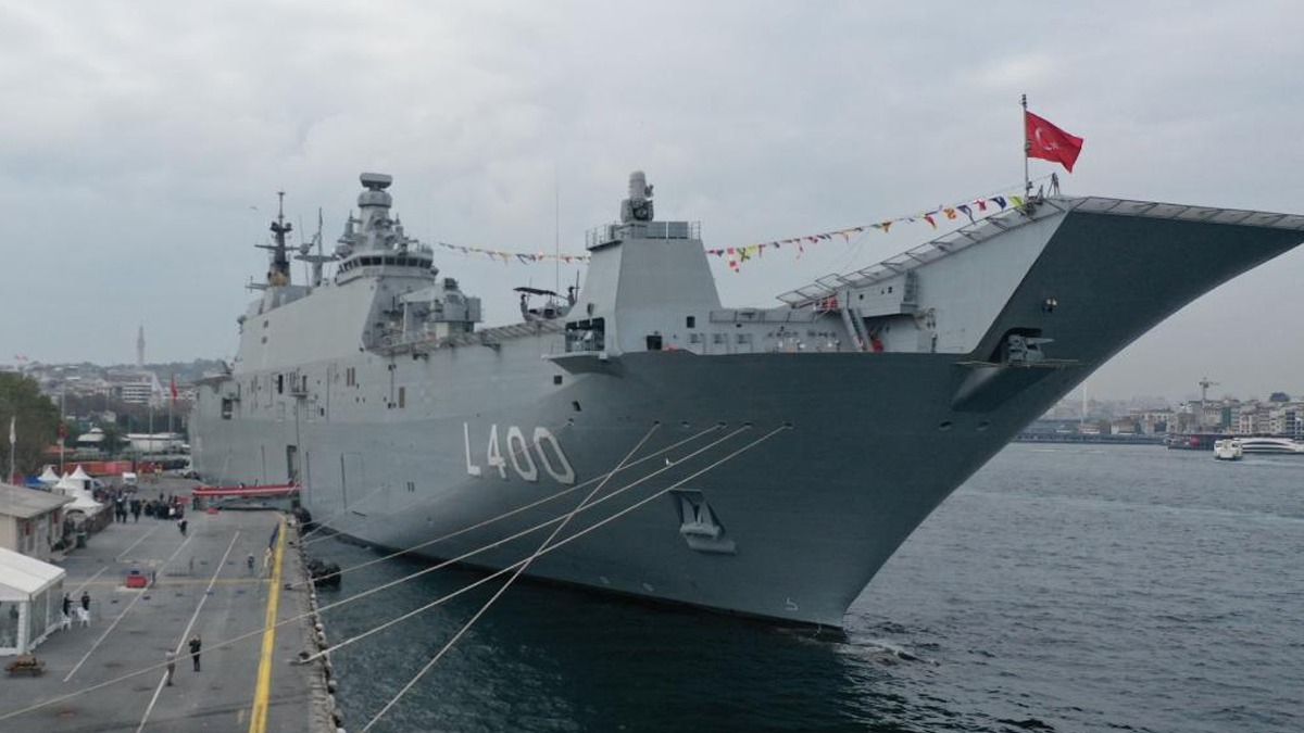 Trkiye'nin en by TCG Anadolu Kocaeli'nde ziyaretileriyle bulutu