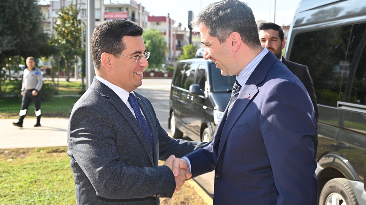 AK Parti Genel Başkan Yardımcısı Sırakaya, Hakan Tütüncü'yü ziyaret etti