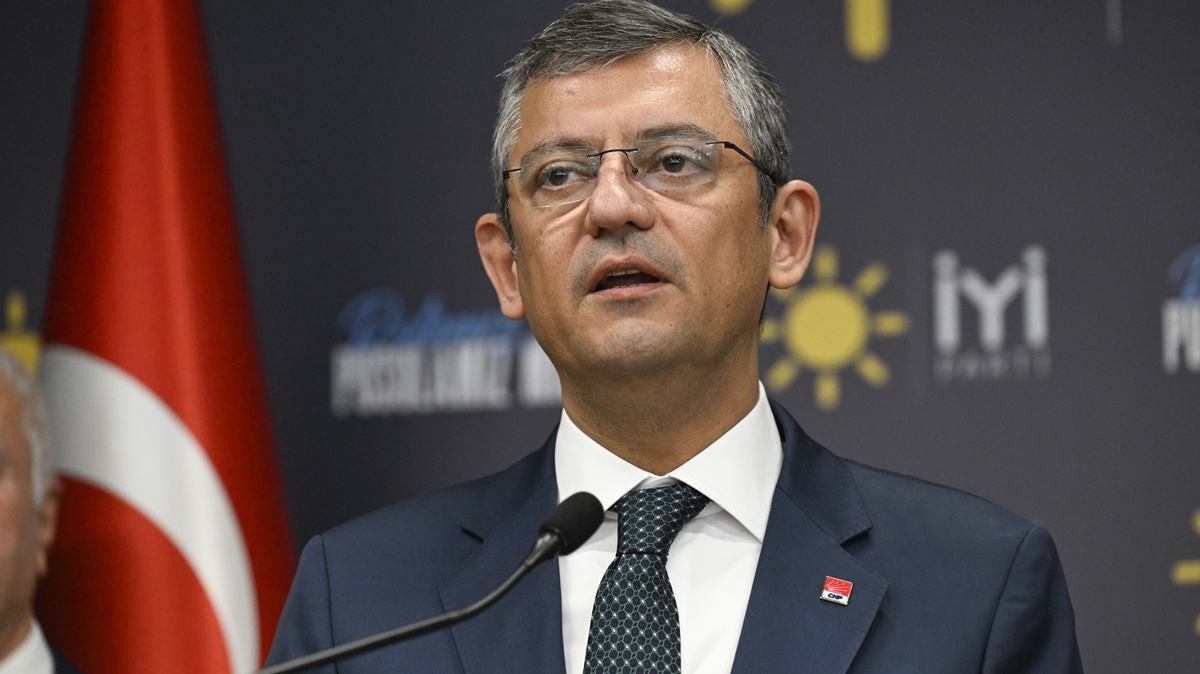 AK Parti Grup Başkanvekili Akbaşoğlu'ndan Özgür Özel'e zor soru: Sizin bunlardan haberiniz yok muydu?