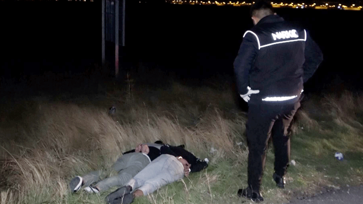 'Dur' ihtarna uymayp kat, polis memuruna arpt