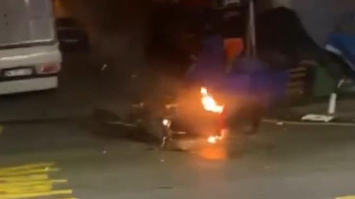 Silahl saldrda bulunan ahsn motosikletini yakt