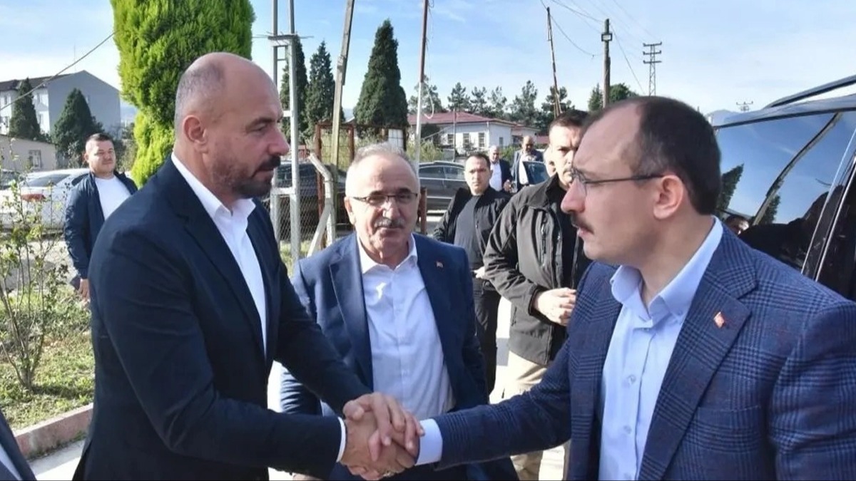 AK Partili Mu, Samsun ehir Hastanesi inaatn inceledi