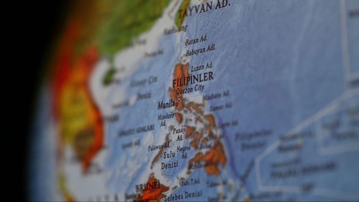 Filipinler'de ayin srasnda bombal saldr: 4 l, 50 yaral