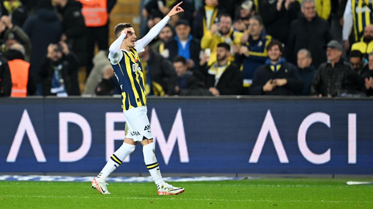 Sebastian Szymanski: Benden önce, Fenerbahçe galibiyeti önemli