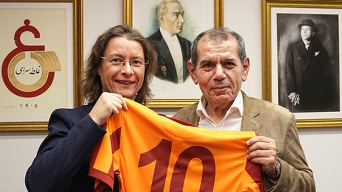 Fransa'nın büyükelçisi Galatasaray'ı ziyaret etti