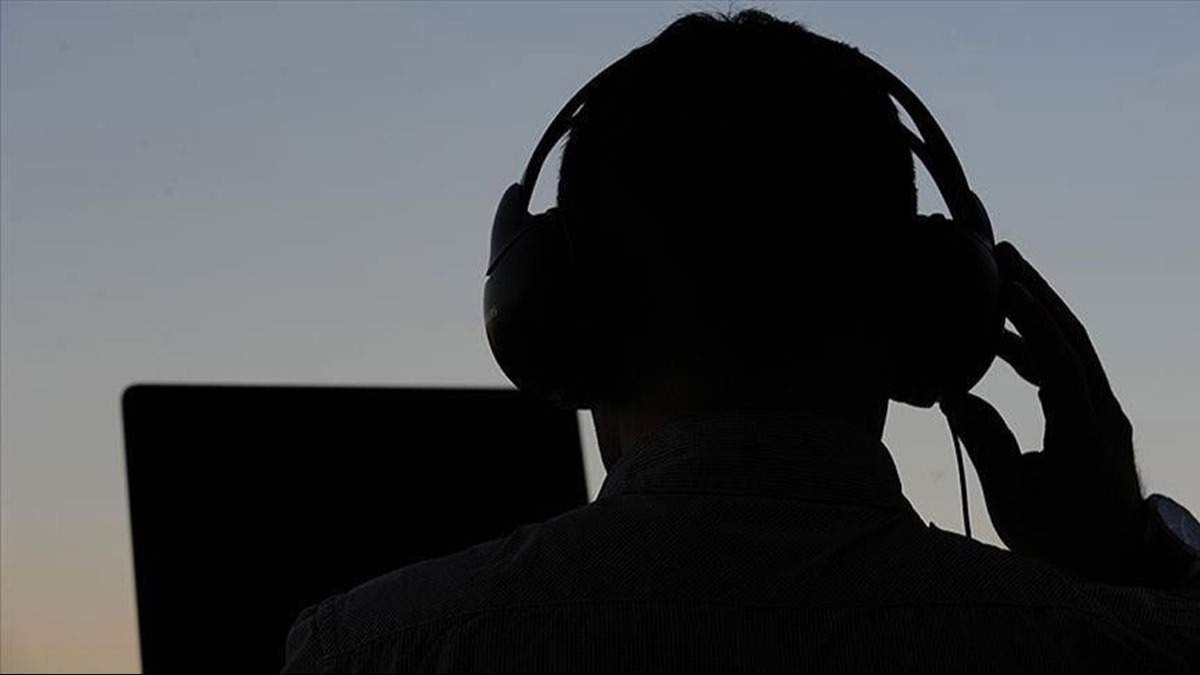 Yunan stihbarat, akll telefonlardaki grmeler konusunda hkmet yelerini uyard