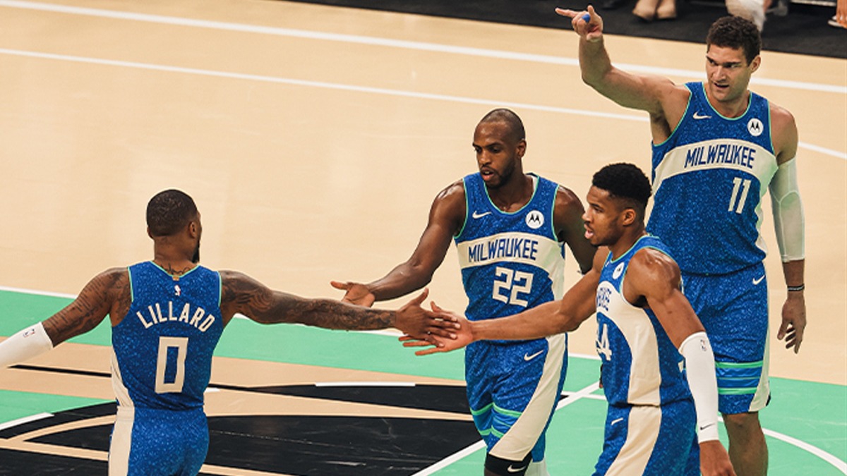 Bucks ve Lakers, konferans yar finaline ykseldi