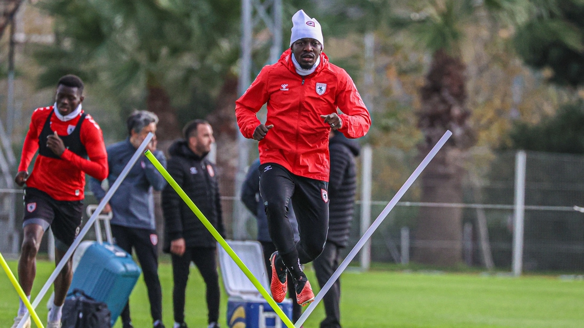 Samsunspor'da Kasımpaşa mesaisi devam ediyor