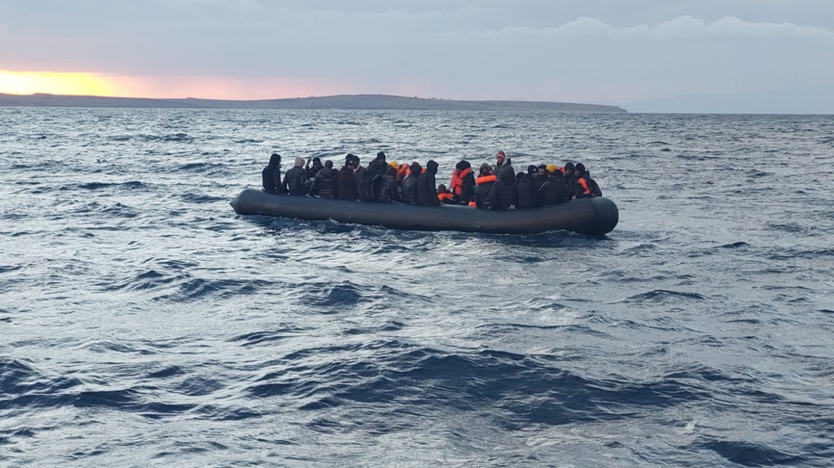 Yunanistan'n geri ittii 47 dzensiz gmen kurtarld 