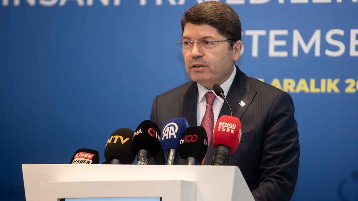 Adalet Bakan Tun'tan Bat'ya Gazze tepkisi