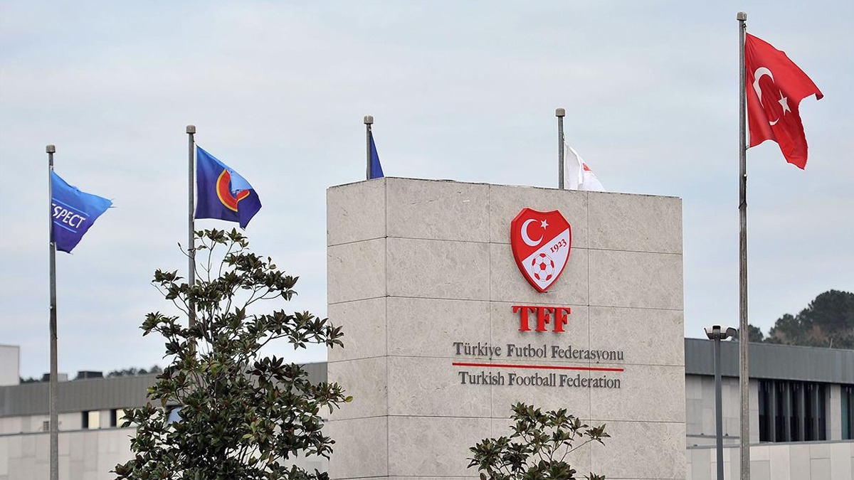 TFF, eski milli futbolcu Oktay Dereliolu'na yaplan saldry knad
