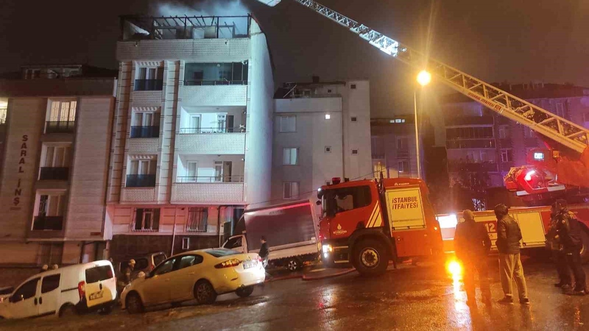 Esenyurt'ta korkutan yangn: Bina ats alevler iinde kald