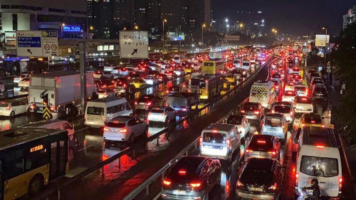 stanbul'da akam trafik younluu yzde 85'e kt