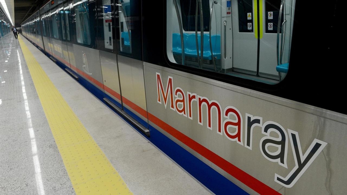 Olumsuz hava koullarnda Marmaray'dan toplu tamaya byk katk