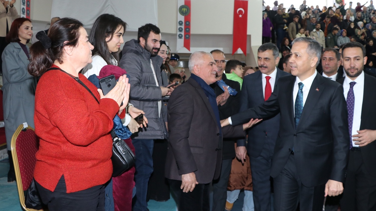 Bakan Yerlikaya, Erzurum'da ziyaretlerde bulundu