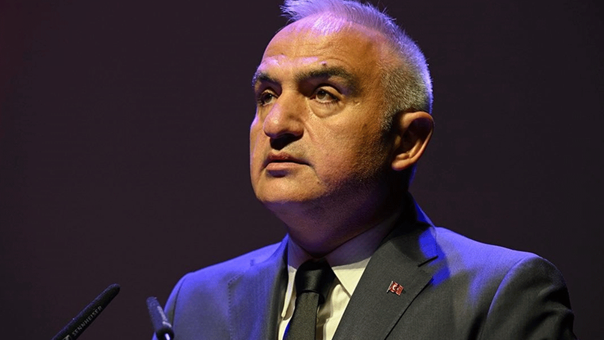Bakan Ersoy'dan taziye mesaj: Trk mzii esiz hafzasn kaybetti